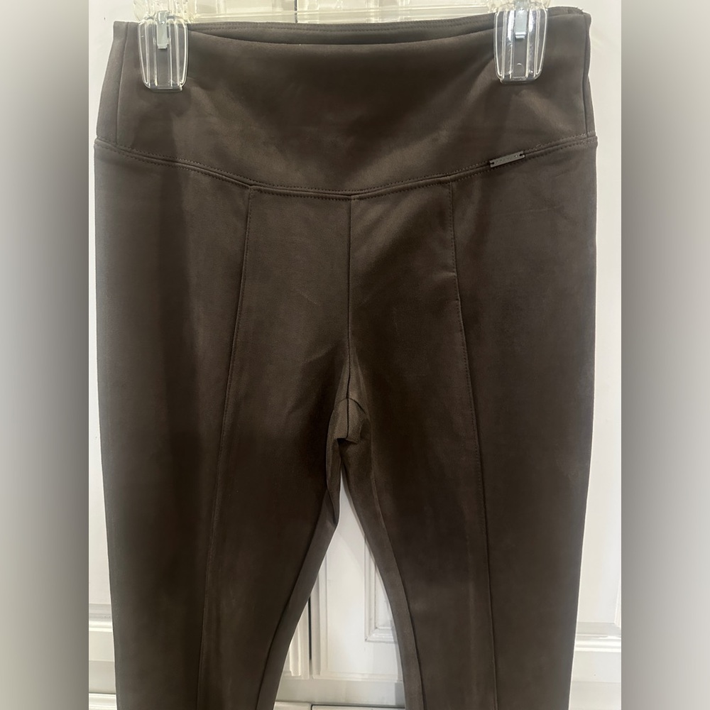 New - Tahari Women’s Faux Suede Pants